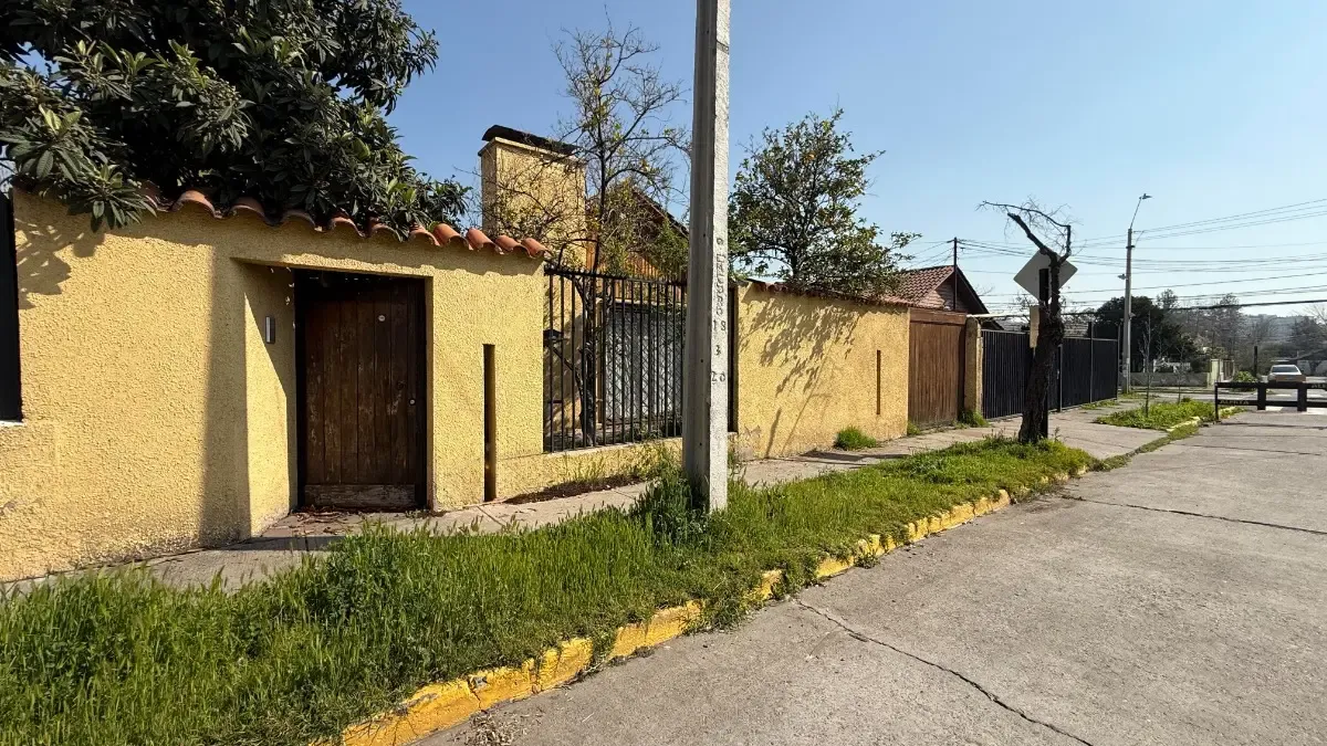 Lenka Franulic - Macul · Metro Quilín